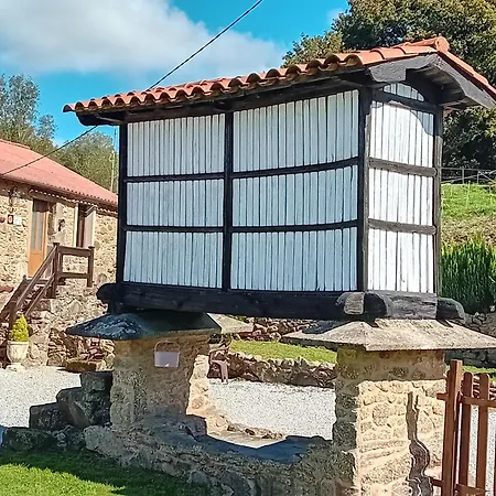 Stone Santiago Holiday home Curtis
