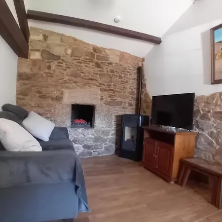 Stone Santiago * Curtis