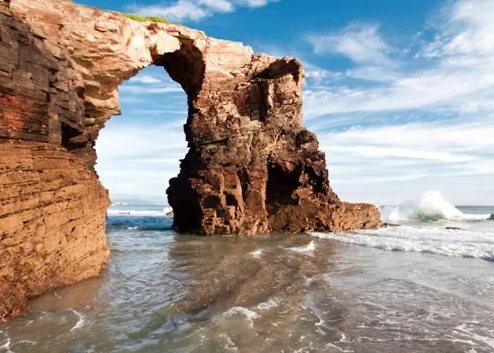 Stone Santiago Curtis